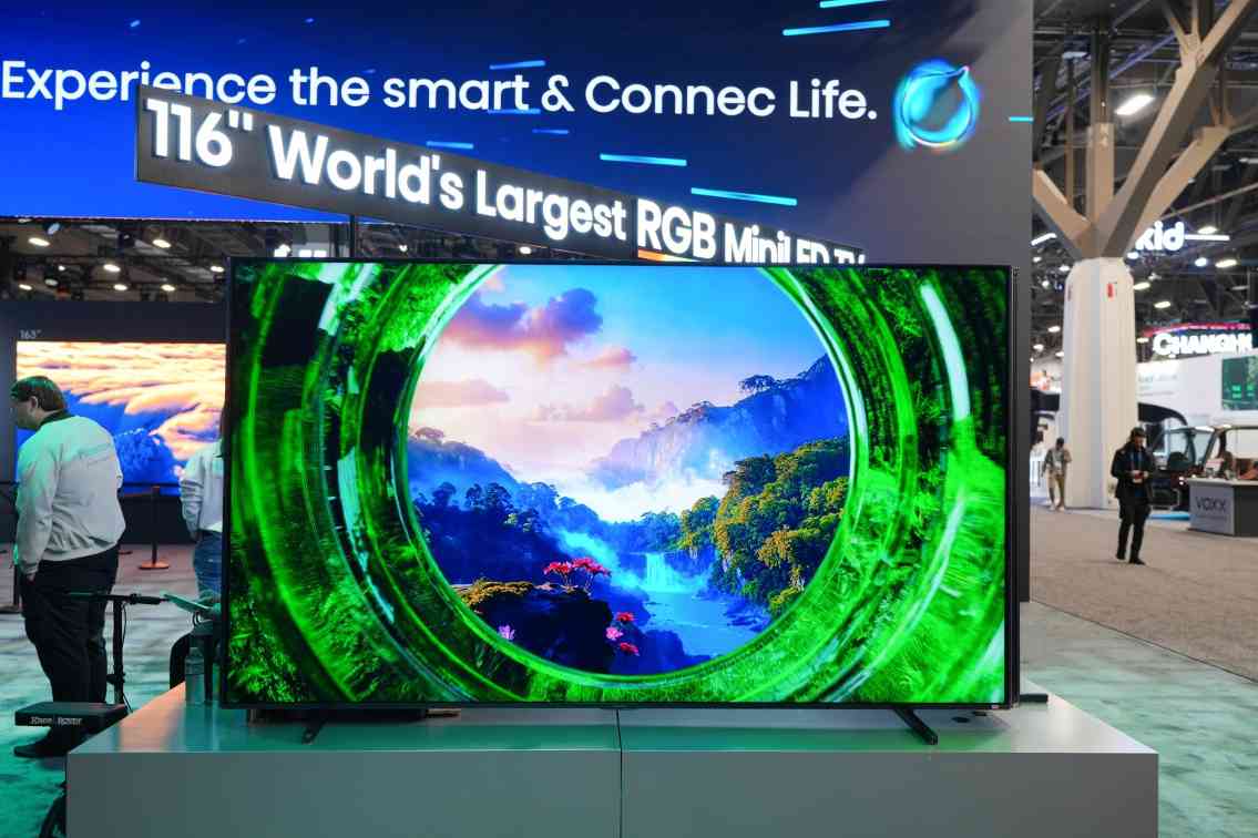 AI技术融合元年，海信RGB-Mini LED与场景化应用引领消费电子变革(图2)