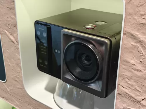 Vidda C5无界投影仪斩获CES大奖，三色激光技术引领行业新标杆(图3)