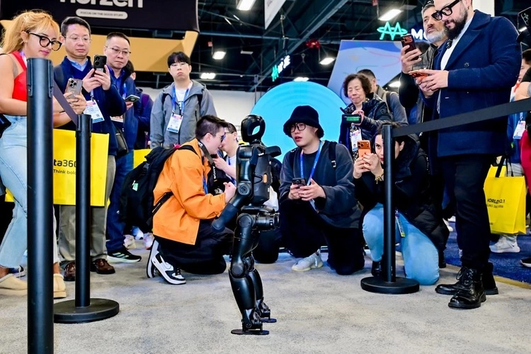 个人机器人时代来临，人形机器人如何走进日常生活(图1)